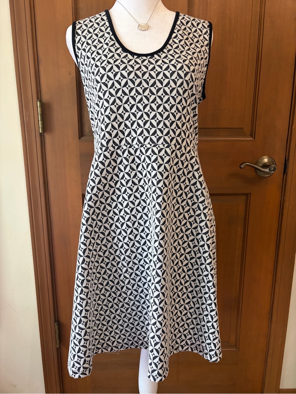 Sleeveless Black and White Geometric Midi Dress